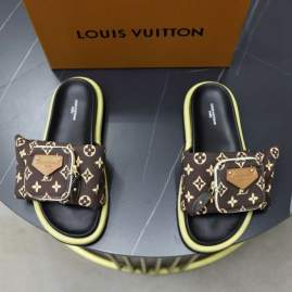 Picture of Louis Vuitton Slippers _SKULVsz35-46hnh07171193